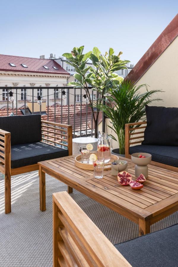 Turnkey I Republic Square Apartments Praga Exterior foto