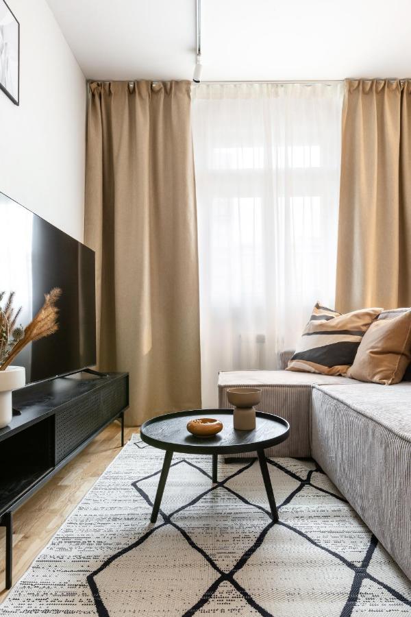 Turnkey I Republic Square Apartments Praga Exterior foto