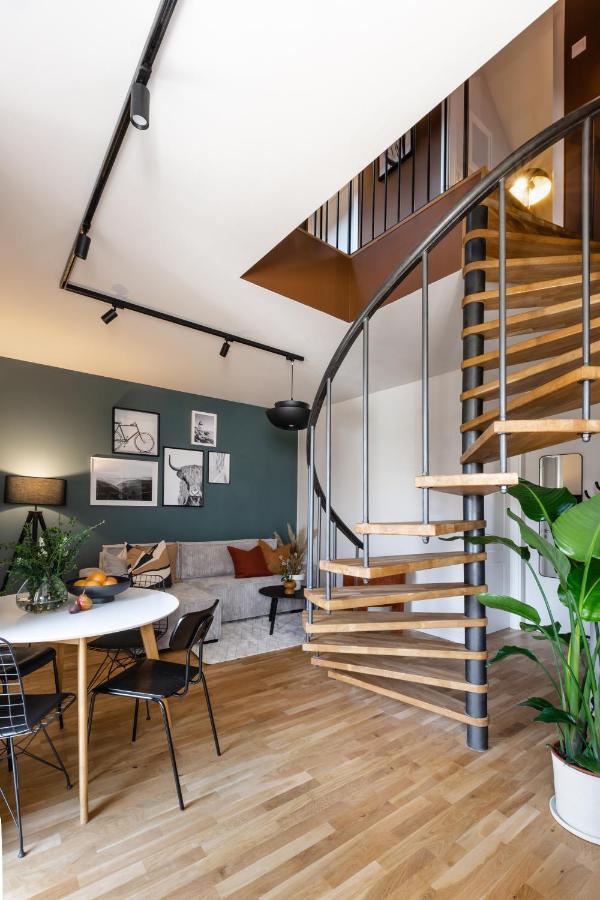 Turnkey I Republic Square Apartments Praga Exterior foto
